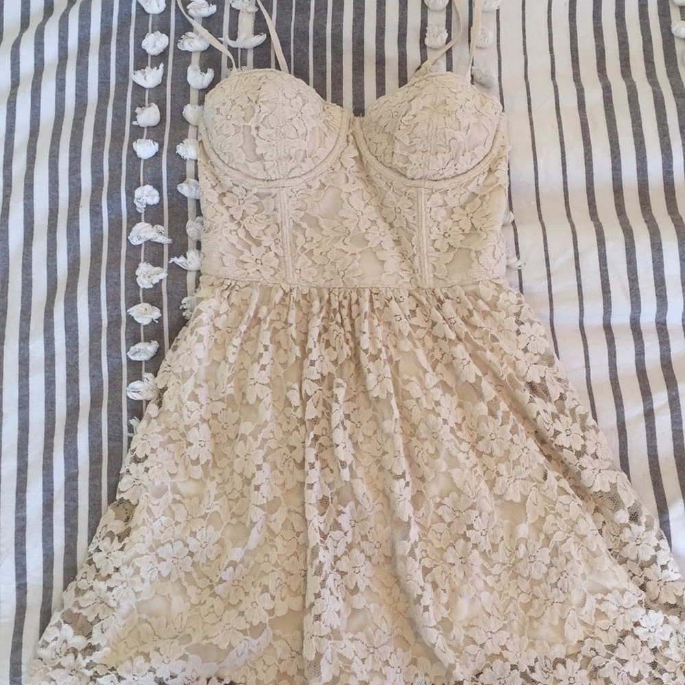 Bustier styled lace mini dress